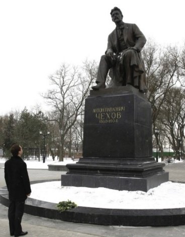 Достопримечательности Таганрога памятник Чехову.