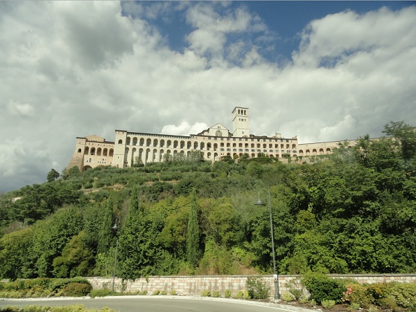 Ассизи Италия монастырь