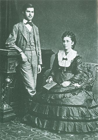 Зигмунд Фрейд с матерью