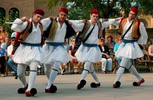 Греки: национальный танец